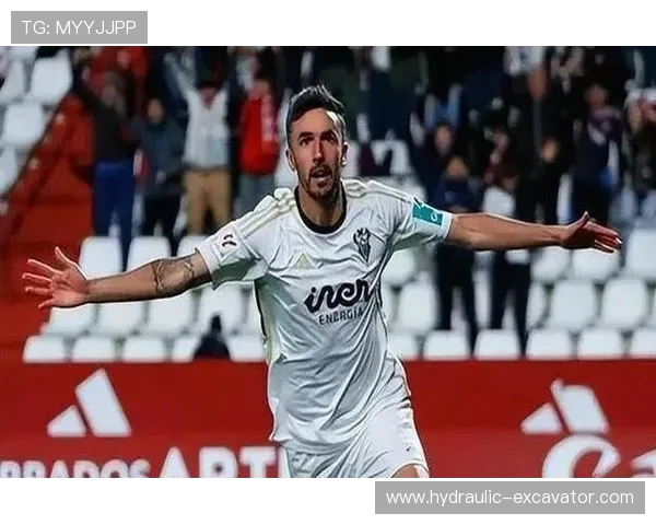 王秋明送出妙传基莱斯远射破门天津津门虎半场领先大连英博